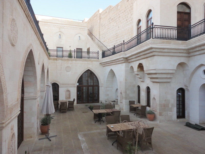 Shmayaa Hotel Midyat ภายนอก รูปภาพ